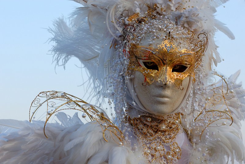 Венецианский карнавал - образы с конкурса - Dressed.ru